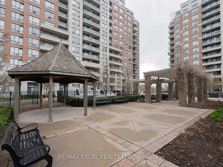 350 Red Maple Rd #508 — Photo 20