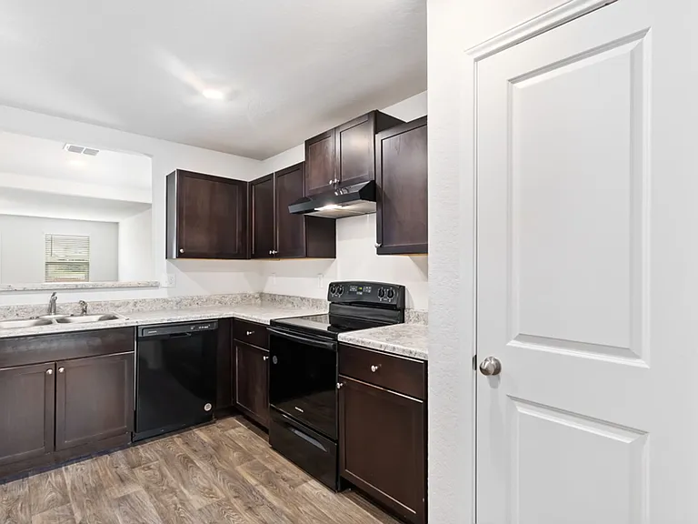 2526 Wentwood Run — Photo 8