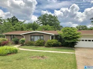 2109 Beverly Hills Dr, Vestavia Hills, AL 35216