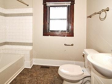 2nd image of 2060 Central Ave APT B