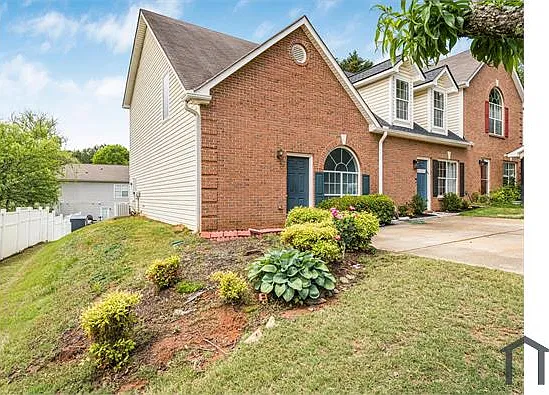 2 bed, 1160 sqft, $2,160 — Photo 3