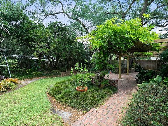 5th image of 1709 Antigua Dr