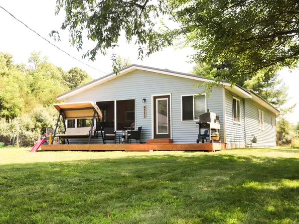 6262 E Dave St, Newaygo, MI 49337