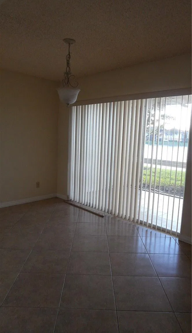 3 bed, 2.5 bath, 1515 sqft, $2,200 — Photo 4