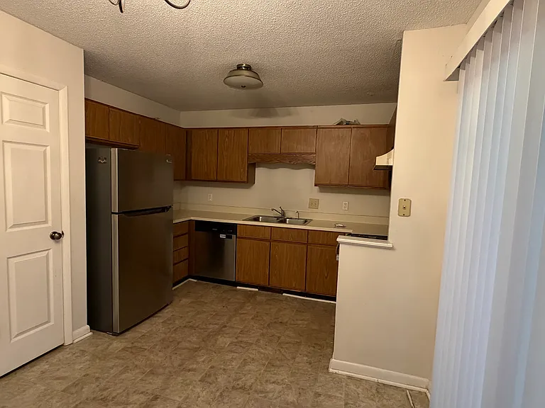 5905 Suncreek Ct — Photo 12