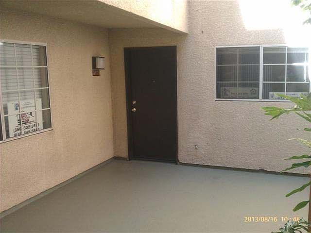 1st image of 5530 Owensmouth Ave APT 229