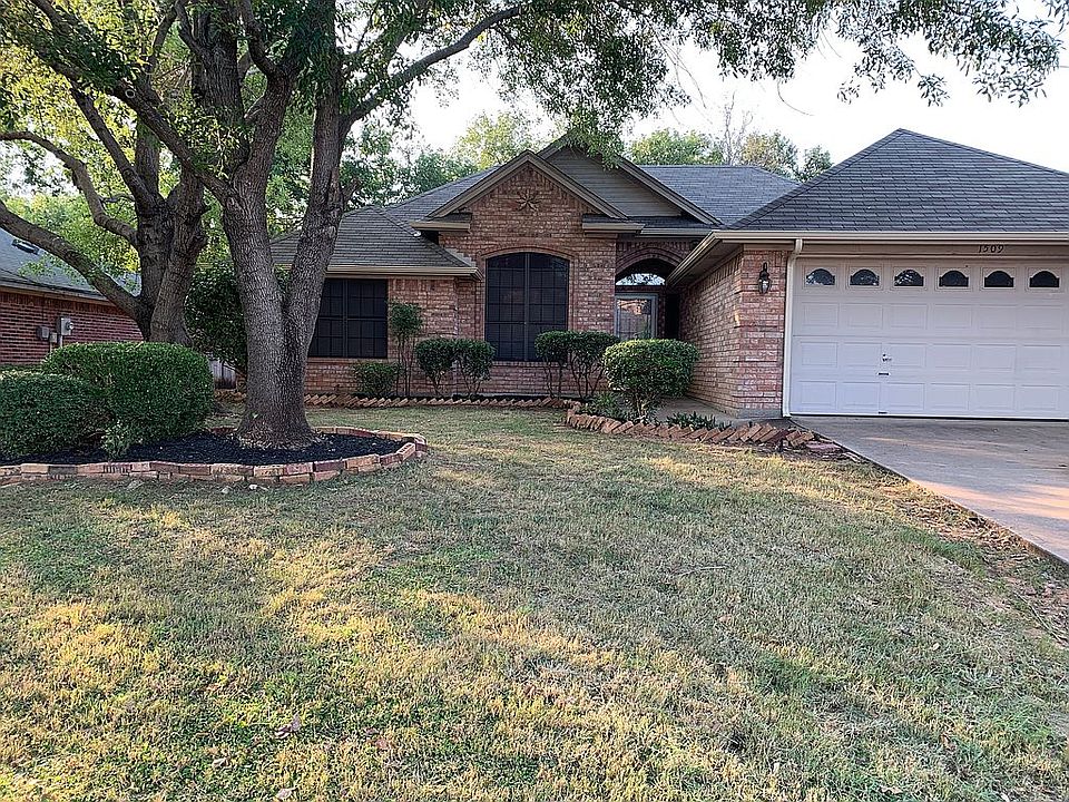 1st image of 1509 Sunflower Ln