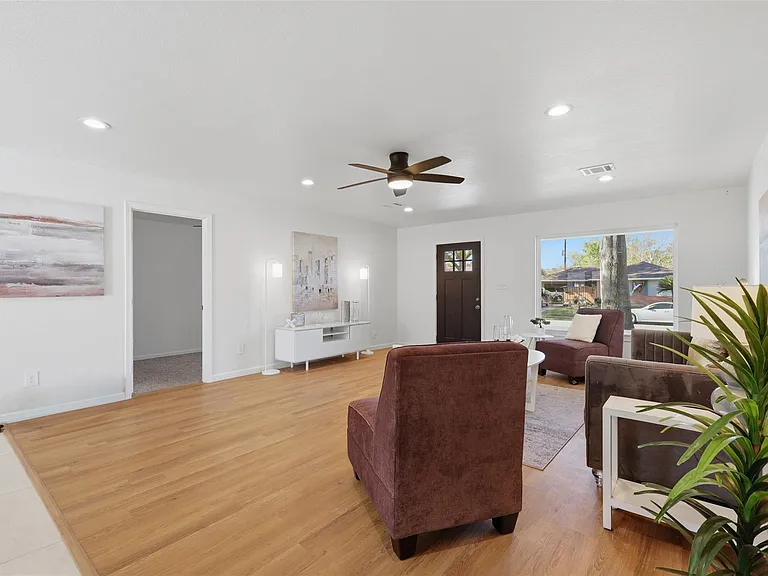 5221 Libbey Ln — Photo 8