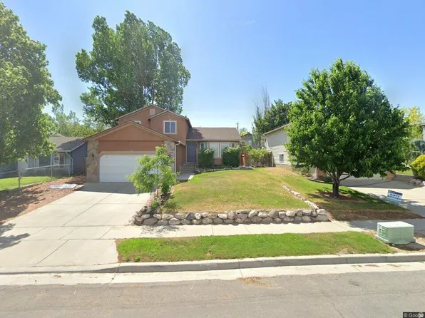 6022 S Park Wood Dr W, Salt Lake City, UT 84118