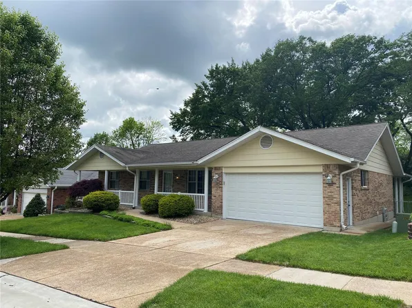 4515 Towhee Ct, Saint Louis, MO 63128