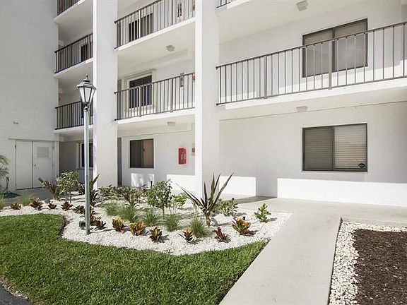 2nd image of 1605 S Us Highway 1 APT A107