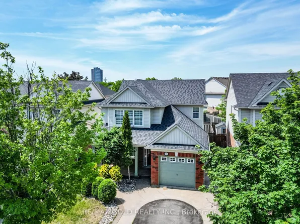 34 Worthington Ave, Brampton, ON L7A 1M9