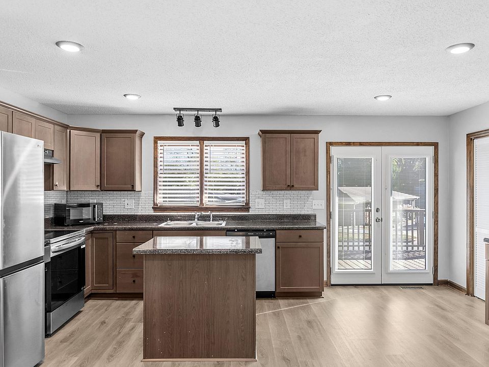 1st image of 100 Hann Dr