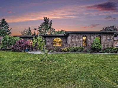 12040 Congress Dr, Utica, MI, 48315