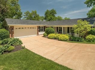 557 Burlington Mill Dr, Ballwin, MO