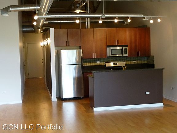 4th image of 7377 N Rogers Ave #1