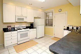 5th image of 4344 N Richmond St #2N