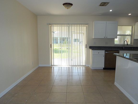 4th image of 2612 SW 26th Ter