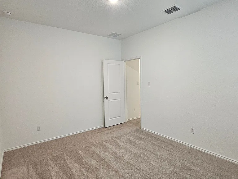128 Dollars Dr — Photo 22