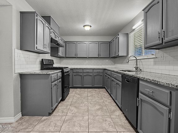 3rd image of 4230 Loma Rosada Dr
