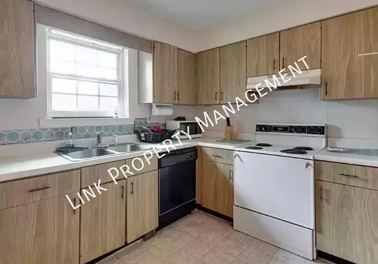 3620 Missionaire Ave — Photo 4