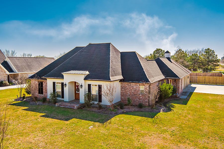 1st image of 102 Bellingrath Dr