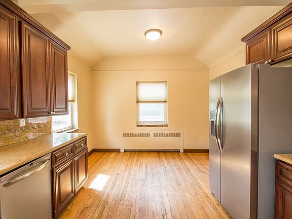 4th image of 2090 S Columbine St