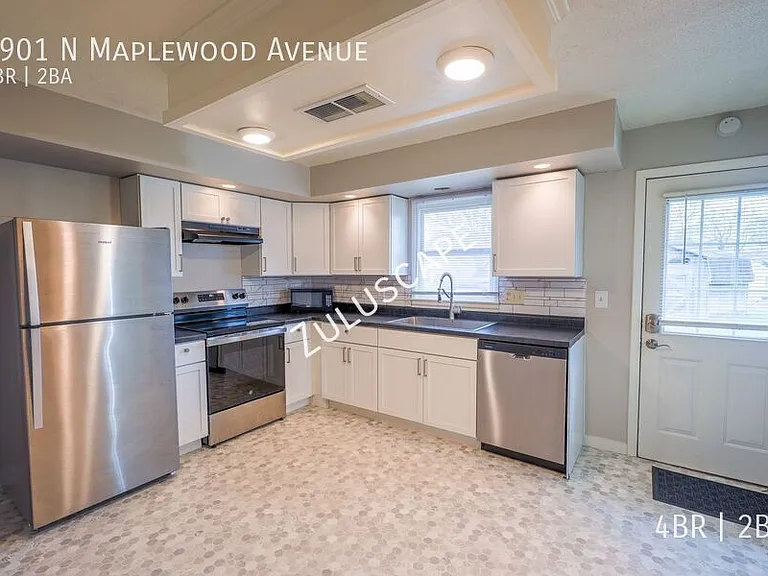 1901 N Maplewood Ave — Photo 8