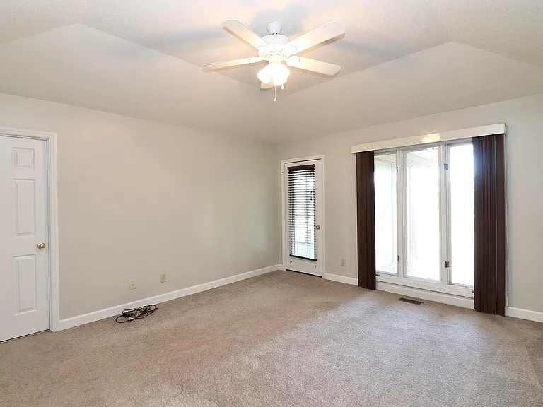 679 Cedar Point — Photo 11