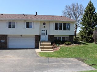 4453 Clover Ln #B, Eagan, MN 55122