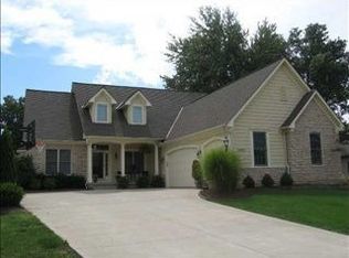 6685 Meadow Glen Dr, Westerville, OH