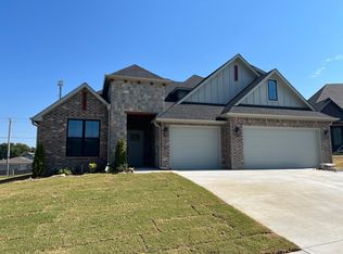 2943 N Front Rd, Catoosa, OK 74015