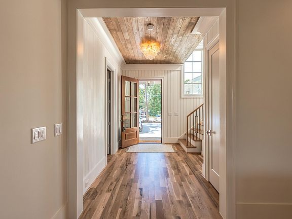4th image of 800 Brooks Ave