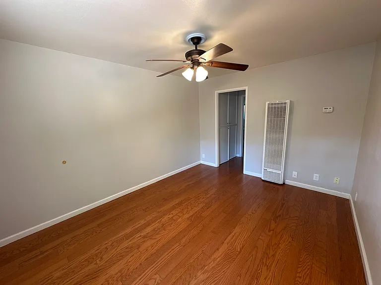 1428 Reeve St #13 — Photo 3
