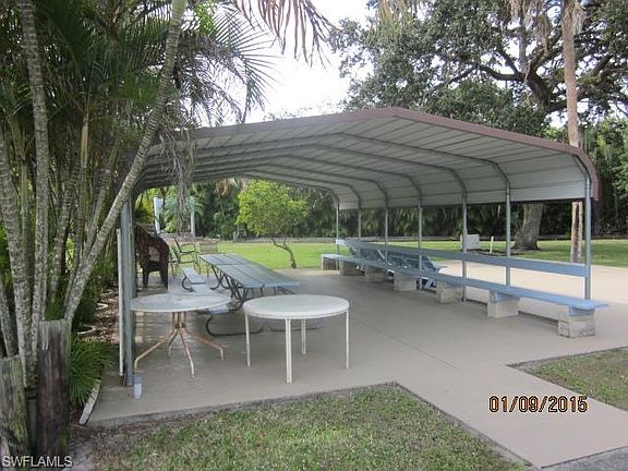 4th image of 40 Twin Palms Dr
