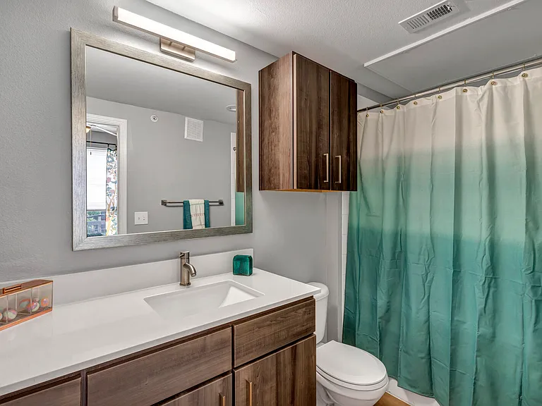 The Quarters Sterling House (Student Housing - Rent by the Bed) — Photo 65