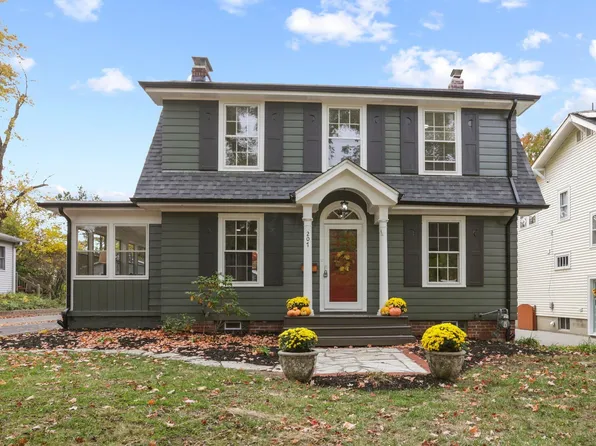 207 Chatham Rd, Columbus, OH 43214
