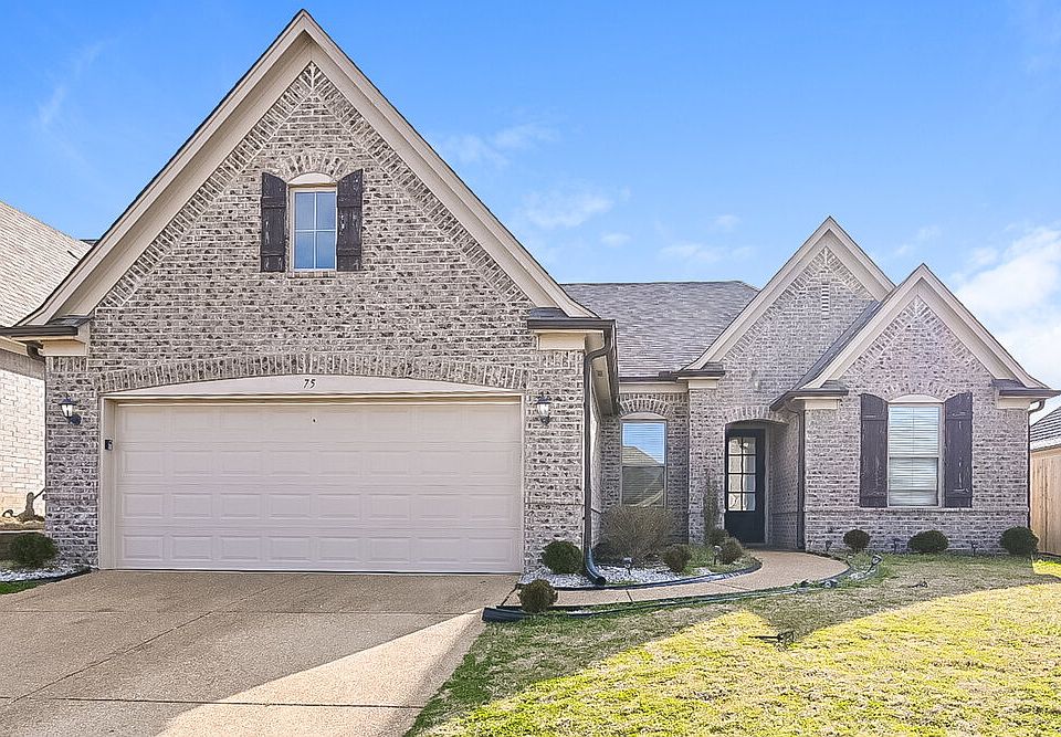 1st image of 75 Briar Hollow Ln