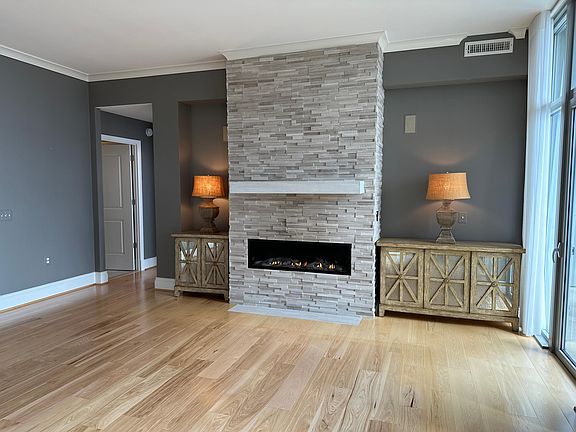 Living Room with gas fireplace