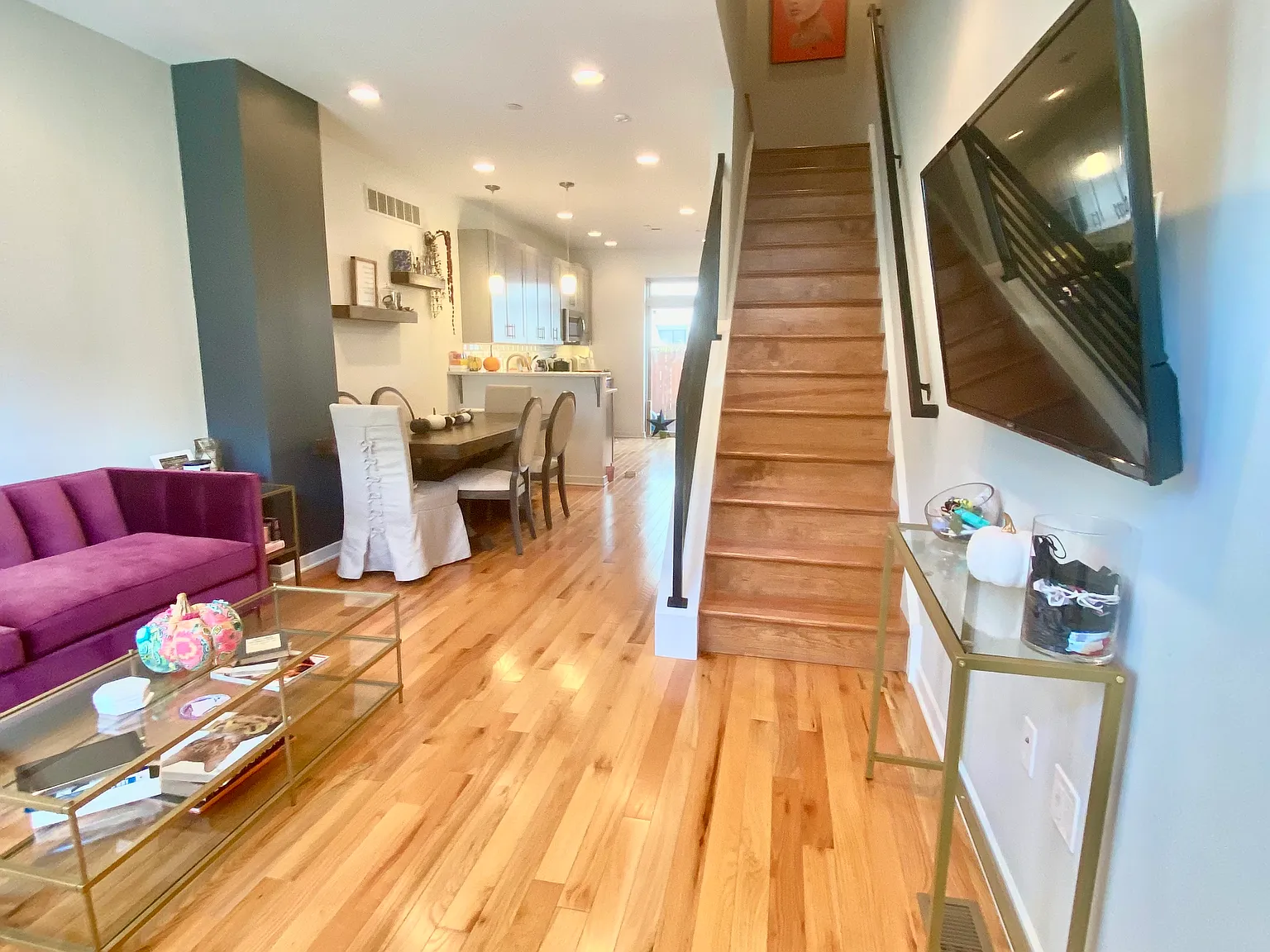 3 bed, 2.5 bath, 1800 sqft, $2,850 — Photo 2