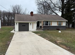 23766 Maple Ridge Rd, North Olmsted, OH 44070
