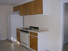 2nd image of 10346 Greenbriar Pkwy