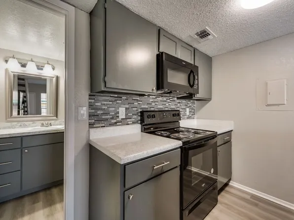 1217 Pecan Square Dr #222, Arlington, TX 76012