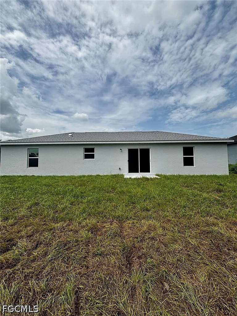 4 bed, 2.0 bath, 1571 sqft, $1,875 — Photo 4
