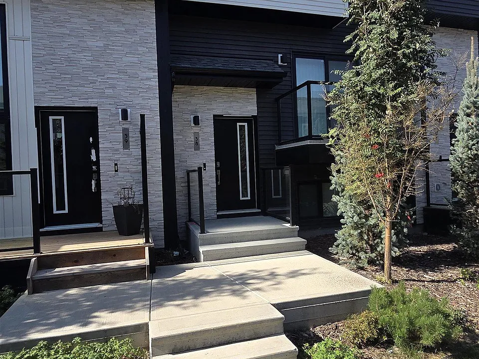 1729 Keene Cres SW #38