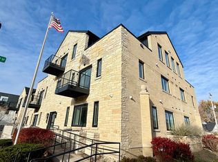 2486 S Kinnickinnic Ave #203, Milwaukee, WI 53207