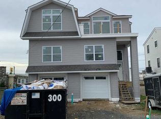 244 W 7th St, Ship Bottom, NJ 08008