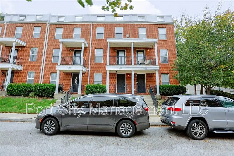 3 bed, 3.5 bath, 1839 sqft, $2,850 — Photo 2