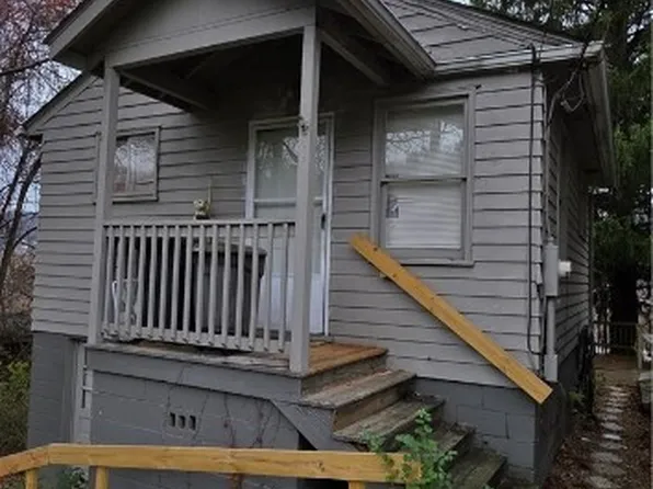 1406 N 6th St, Martins Ferry, OH 43935