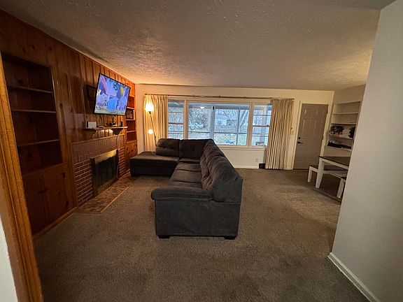 4th image of 133 Brewer Dr